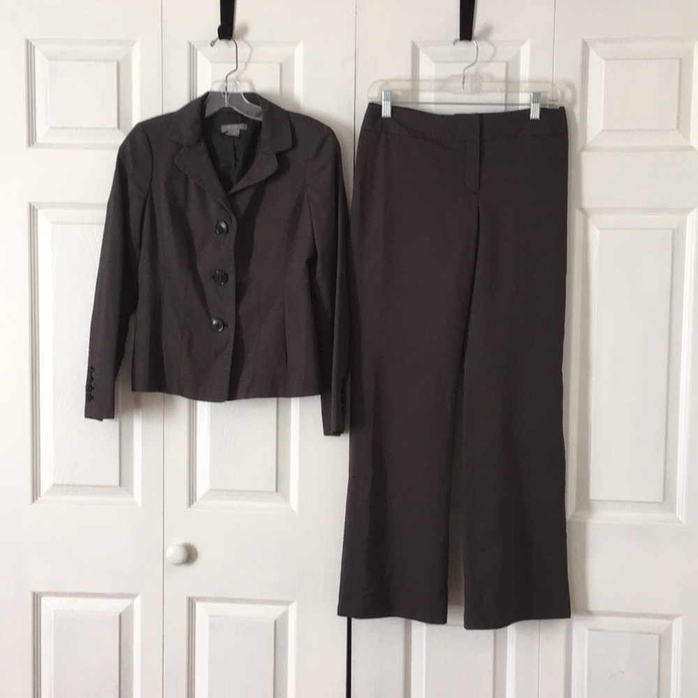 Ann Taylor Women Suit